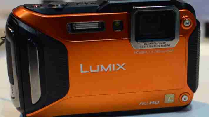 Panasonic DMC-FT5 waterproof camera gets NFC and Russian GPS