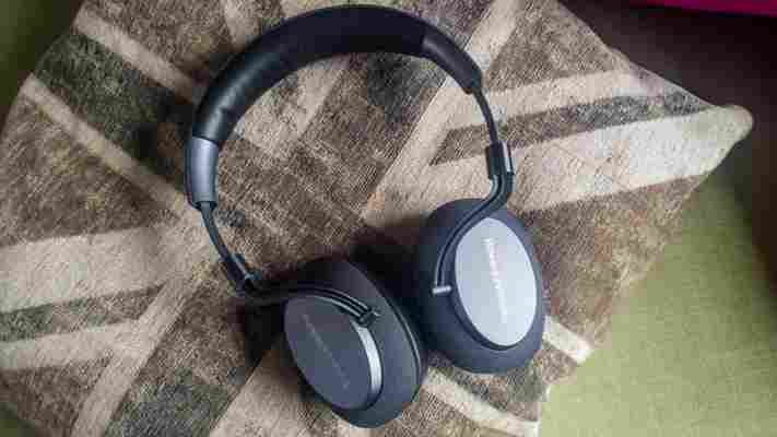 Bowers & Wilkins PX Bowers & Wilkins PX review: A stylish, understated alternative to Bose